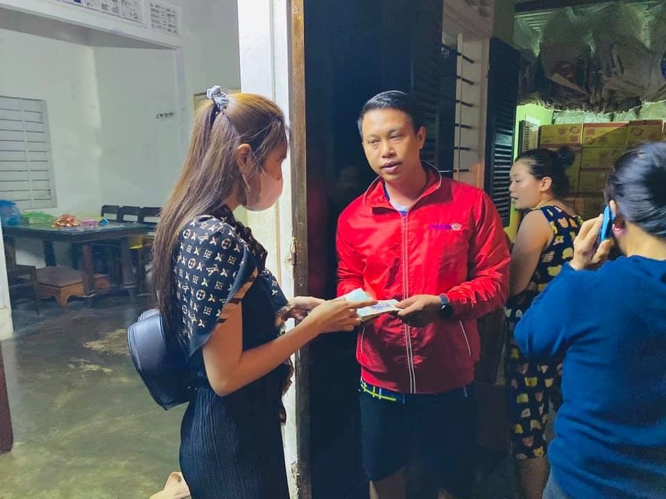 Thủy Tiên quyên góp được hơn 22 tỉ đồng. Ảnh: FBNV Thủy Tiên quyên góp được hơn 22 tỉ đồng. Ảnh: FBNV