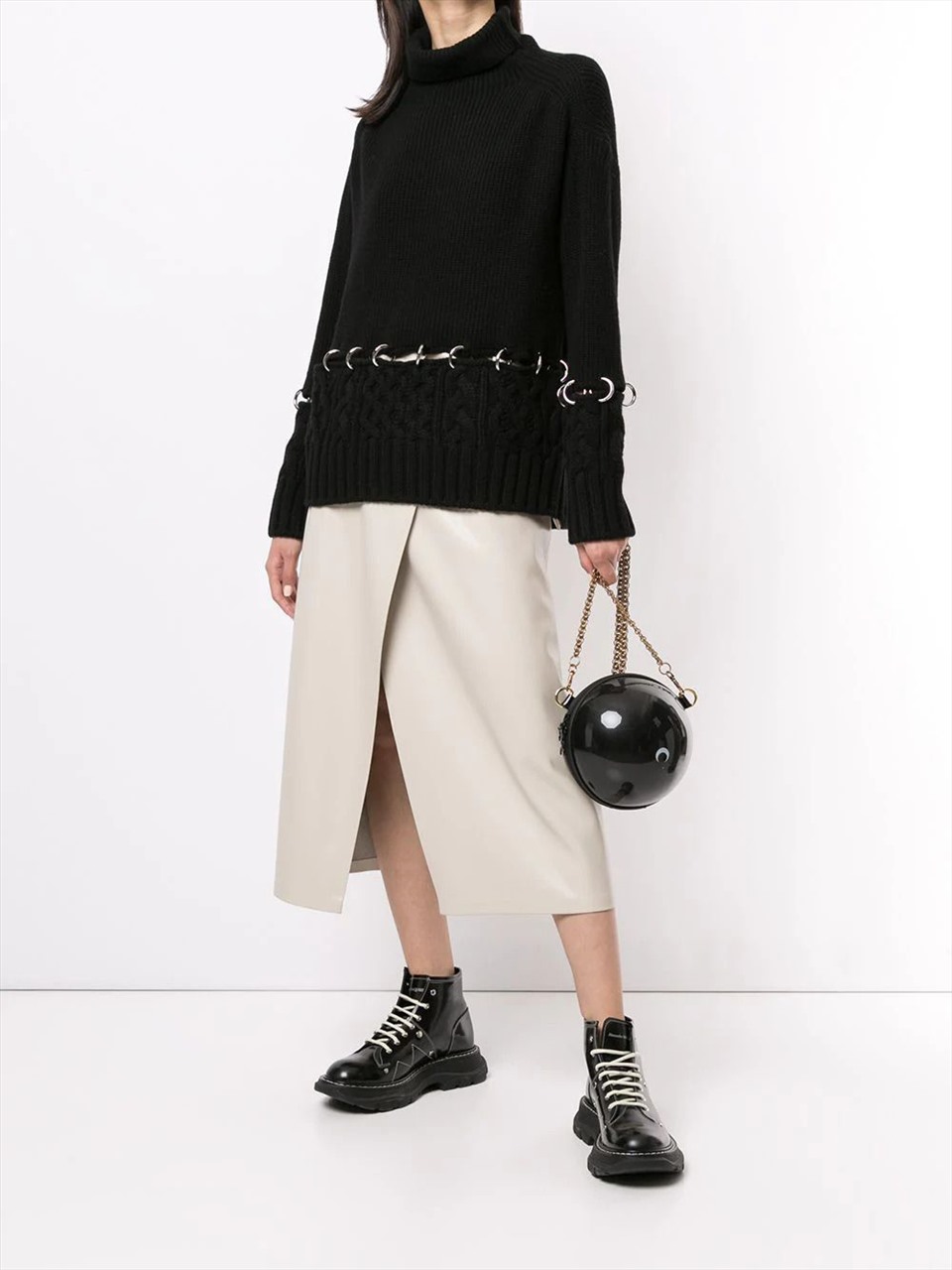 Ảnh: Courtesy of Farfetch.