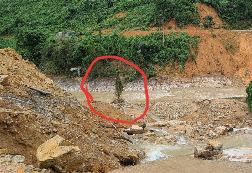 The marker in the photo is where the second body was discovered.  Photo: Hoang Quan