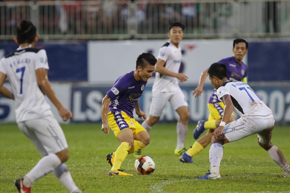Quang Hải chính là sự khác biệt của Hà Nội với phần còn lại V.League. Ảnh: Hữu Phạm