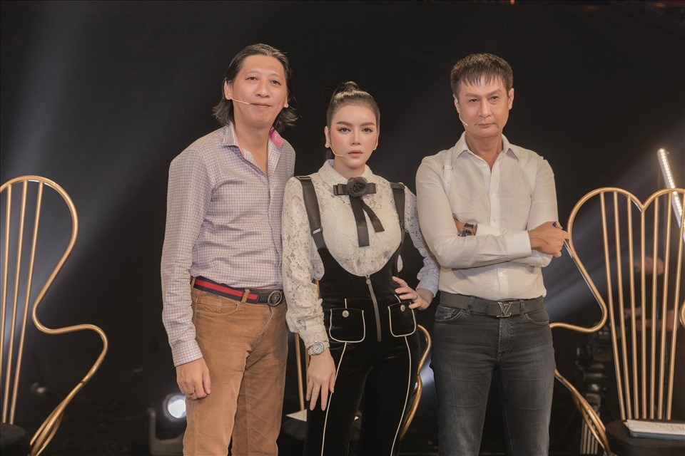 Lý Nhã Kỳ làm giám khảo khách mời trong "Én vàng Nghệ sĩ 2020". Ảnh: Lê Huy. Lý Nhã Kỳ làm giám khảo khách mời trong "Én vàng Nghệ sĩ 2020". Ảnh: Lê Huy.