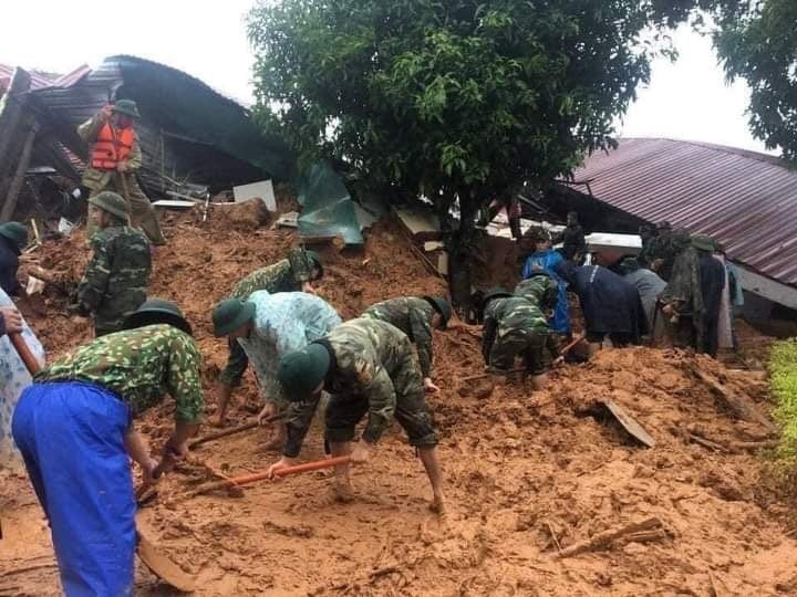 Công việc tìm kiếm được khẩn trương tiến hành. Ảnh CTV