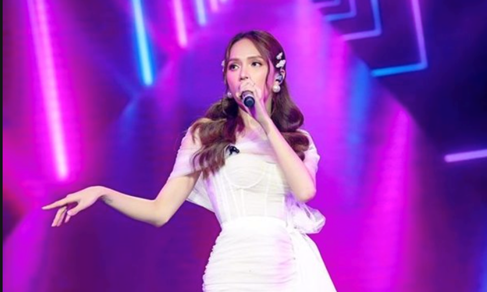 Ca sĩ Hương Giang. Ảnh: FBNV Ca sĩ Hương Giang. Ảnh: FBNV