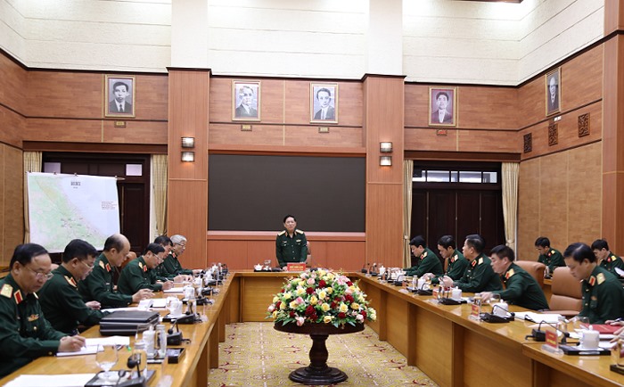 Đại tướng Ngô Xuân Lịch phát biểu tại phiên họp. Ảnh BQP