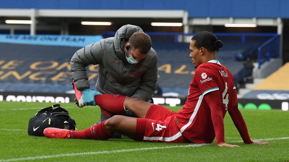 Hình ảnh ác mộng với Liverpool. Ảnh: Getty.