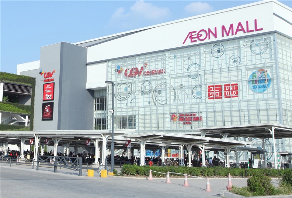 Uniqlo thông báo khai trương cửa hàng Uniqlo Aeon Mall Long Biên vào ngày 16.10. Uniqlo thông báo khai trương cửa hàng Uniqlo Aeon Mall Long Biên vào ngày 16.10.