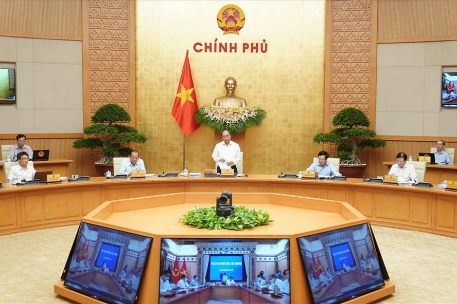 Thủ tướng Nguyễn Xuân Phúc chủ trì phiên họp Chính phủ tháng 9.2020. Ảnh VGP