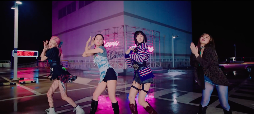 4 cô gái Blackpink nổi loạn trong MV trở lại. Ảnh: CMH.