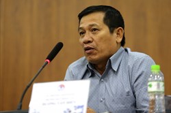 Sai sót như thế, VFF vẫn kiên nhẫn với Trưởng ban trọng tài Dương Văn Hiền?