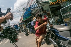 Quản lý phim Việt ra nước ngoài: Luật điện ảnh Việt còn nhẹ tay!