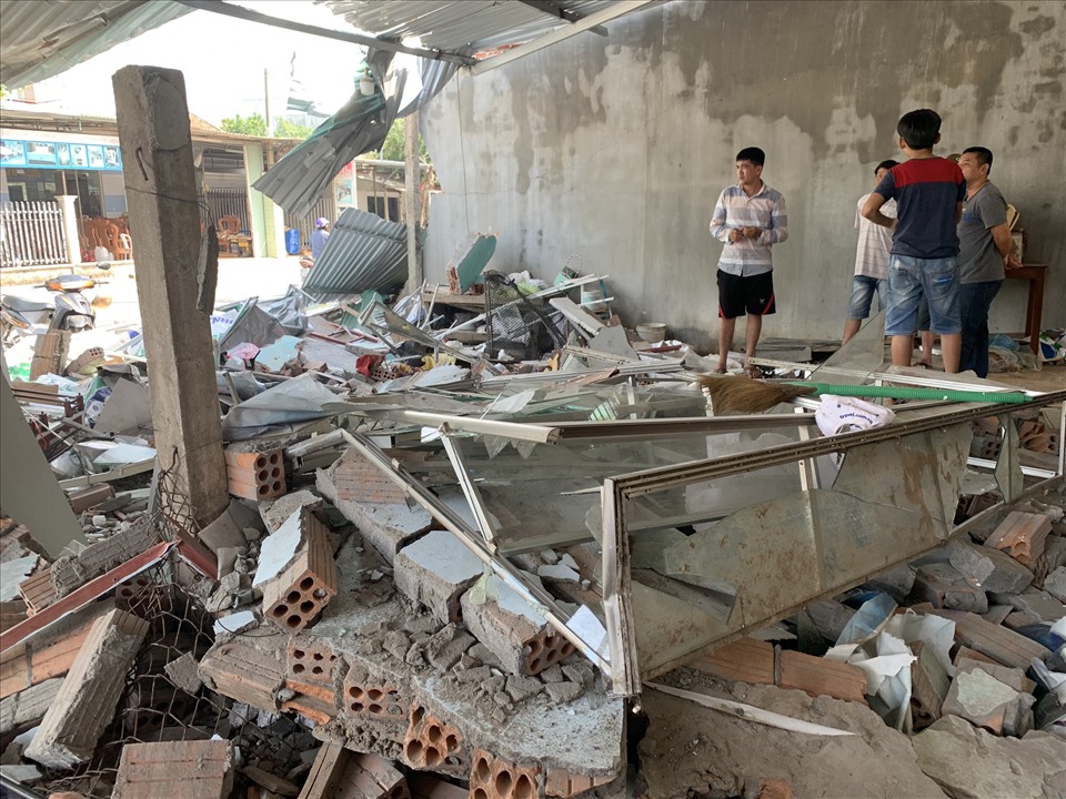 Hiện trường vụ tai nạn kinh hoàng.