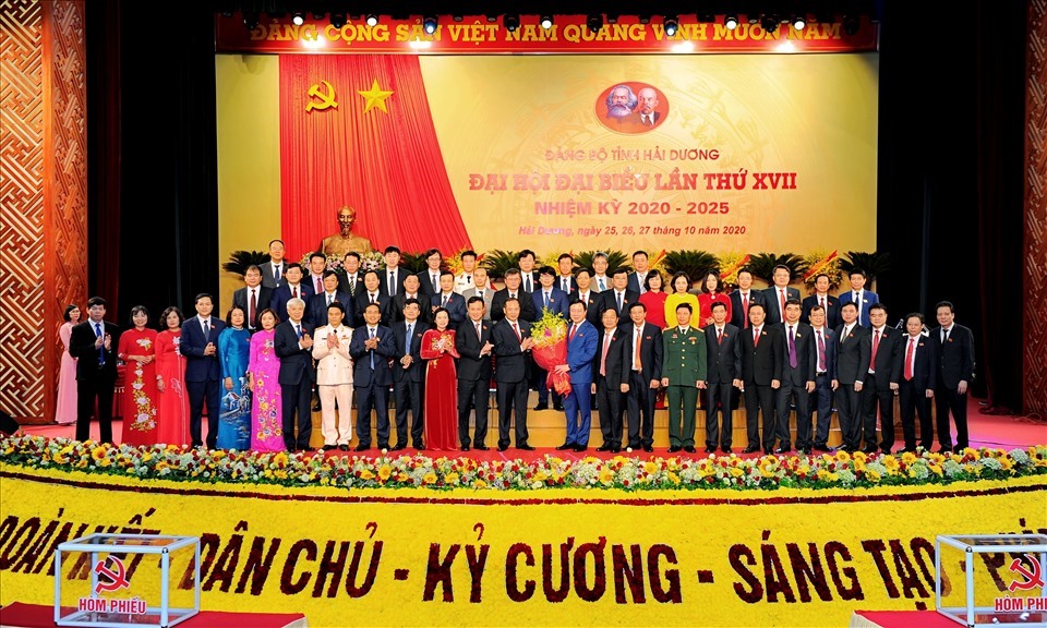 Đại hội Đảng bộ tỉnh Hải Dương lần thứ XVII bế mạc, ra mắt ban chấp hành nhiệm kỳ 2020-2025. Ảnh TTBC