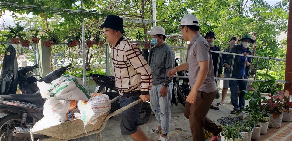 Cơn bão số 9 khiến nhiều người dân không khỏi lo ngại. Ảnh: Mai Hương