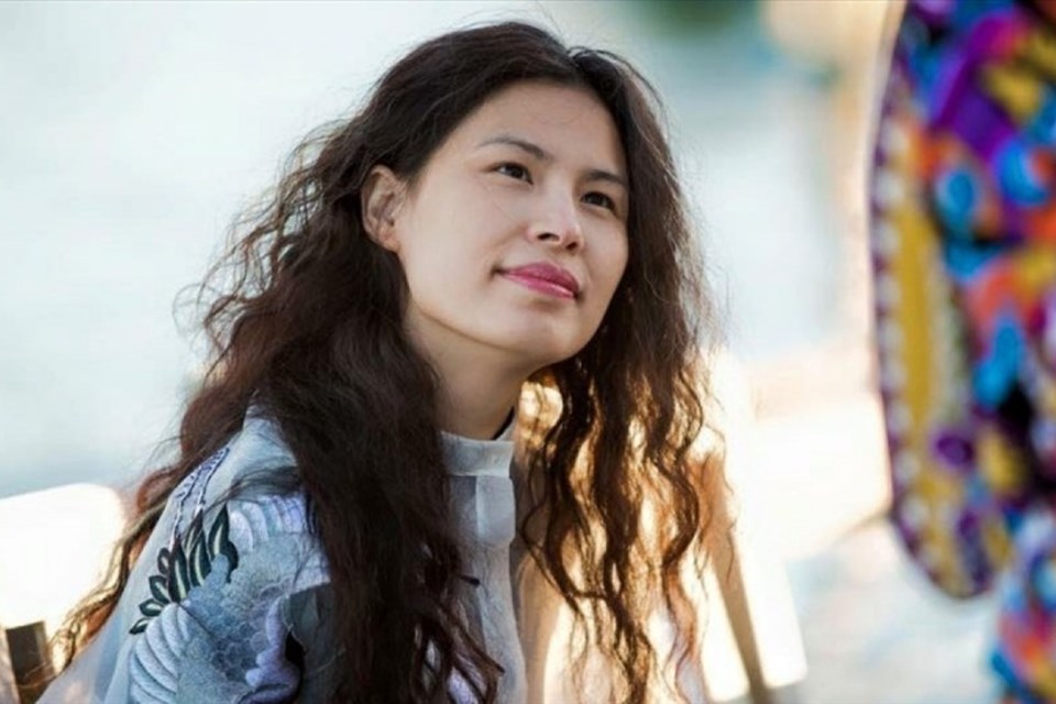 NTK Thủy Nguyễn mời giám tuyển người Úc làm triển lãm NTK Thủy Nguyễn mời giám tuyển người Úc làm triển lãm