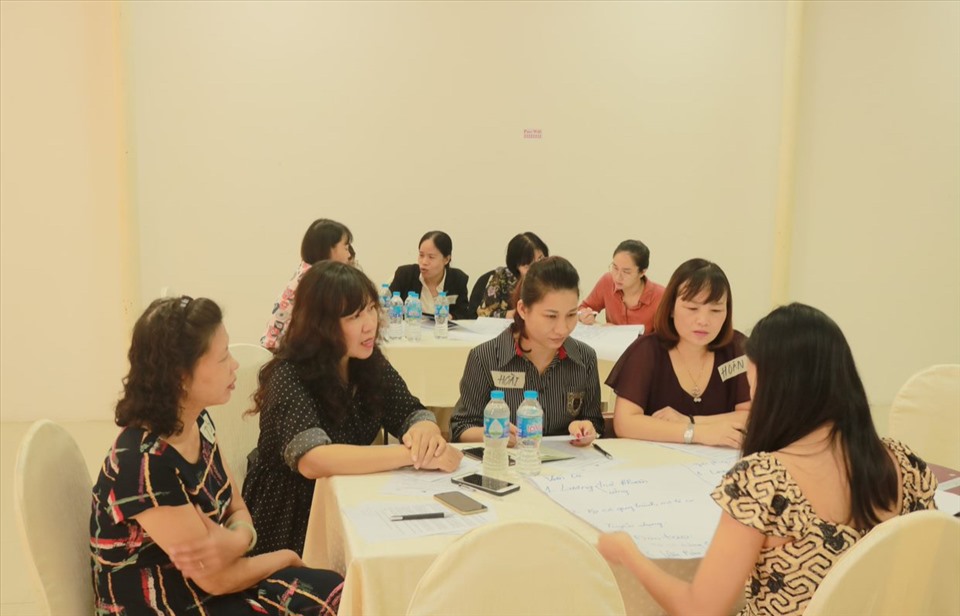 Một trong những hoạt động của dự án với đối tượng tham gia là các nữ doanh nhân. Ảnh: CARE