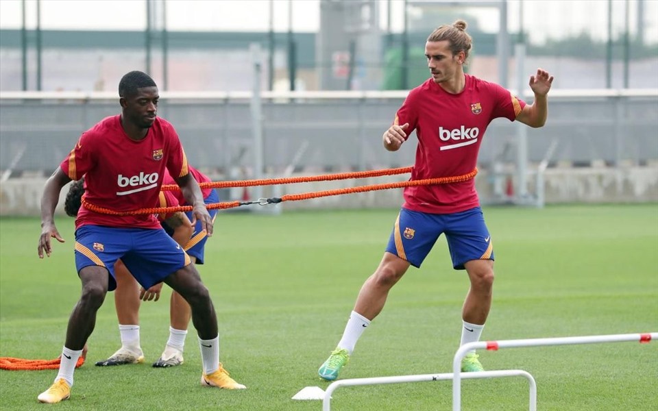 Các cầu thủ phải rèn và chuẩn bị thể lực rất kỹ ngay từ đầu mùa. Ảnh: FCB