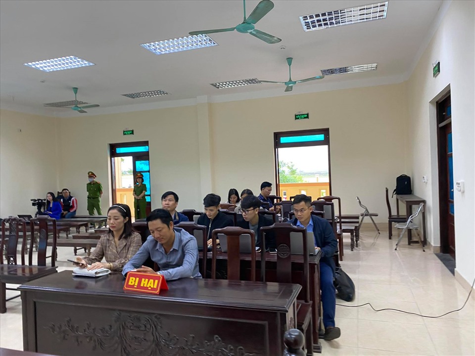 Sáng nay 30.10, TAND tỉnh Bắc Ninh xét xử sơ thẩm vụ bắt cóc cháu bé 2 tuổi ở Bắc Ninh. Ảnh: Quỳnh An