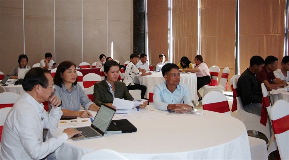Nhiều đại biểu cho rằng, tác động của biến đổi khí hậu đến ngành nông nghiệp là không thể tránh khỏi, thay vì ứng phó thì con người cần hướng tới giảm thiểu và thích ứng. Ảnh B.T