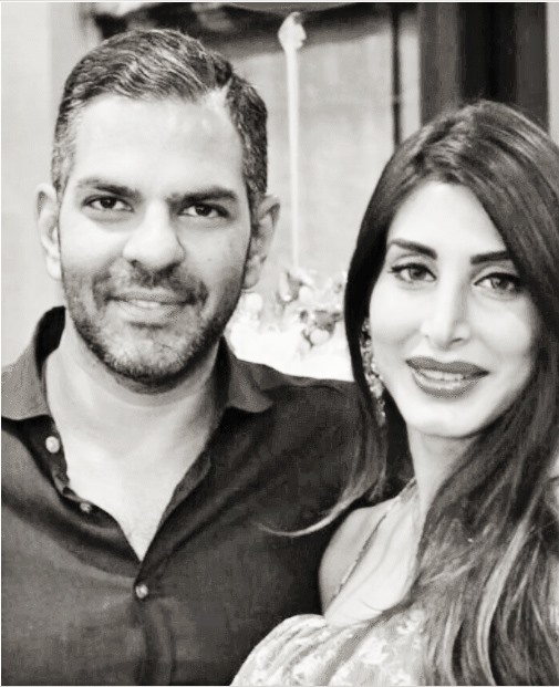 Karisma Kapoor và Sanjay Kapur. Ảnh sưu tầm của Di Li
