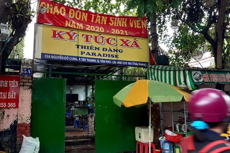 Sinh viên nữ hay công nhân nữ nên ưu tiên chọn ở KTX hoặc khu nhà lưu trú cho công nhân để đảm bảo an toàn. Ảnh: Nam Hiệp