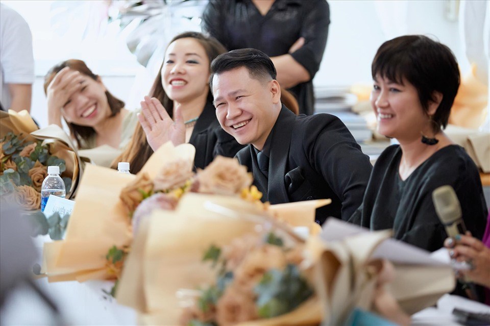 NTK Hoàng Minh Hà nói về việc chia tay Nhà thiết kế tương lai nhí. Ảnh: NSCC NTK Hoàng Minh Hà nói về việc chia tay Nhà thiết kế tương lai nhí. Ảnh: NSCC