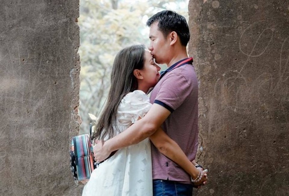 Thanh Vân Hugo hạnh phúc bên bạn trai mới. Ảnh: Chụp màn hình Thanh Vân Hugo hạnh phúc bên bạn trai mới. Ảnh: Chụp màn hình