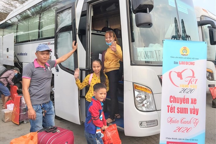 Tổ chức 2 “Chuyến tàu mùa Xuân” đưa công nhân về quê đón Tết Tổ chức 2 “Chuyến tàu mùa Xuân” đưa công nhân về quê đón Tết