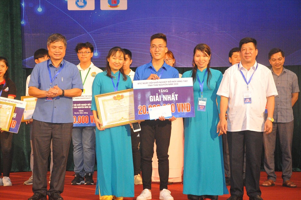 Giải nhất đã được trao trong niềm hân hoan