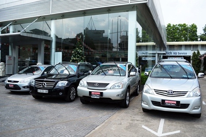 Giá của những chiếc xe ô tô cũ đã qua sử dụng luôn rẻ hơn nhiều so với xe mới