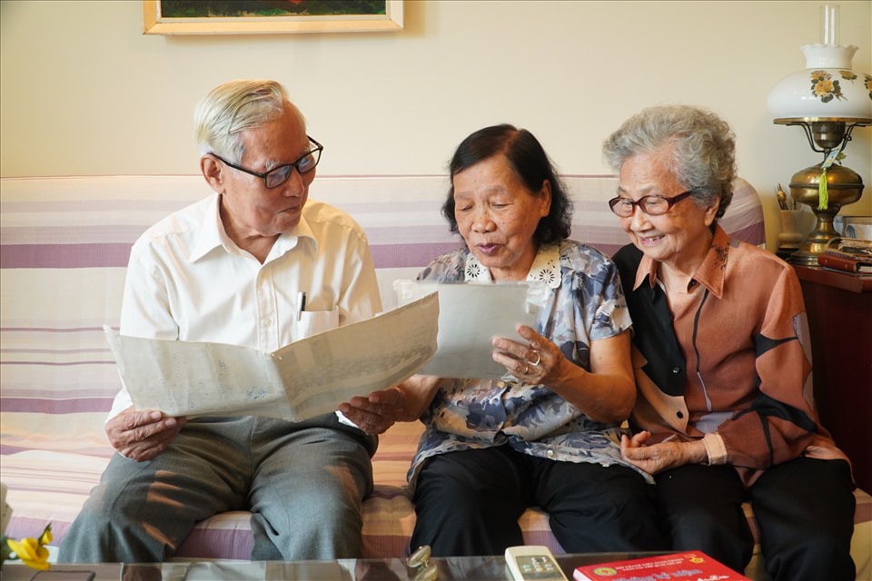 3 thành viên của Đội Thanh niên xung phong ngày ấy. Ảnh: Hoài Anh