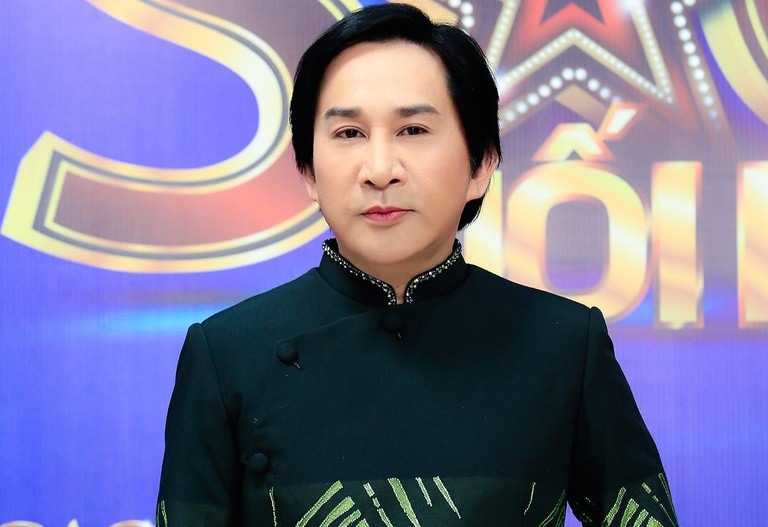 Anh có cuộc sống viên mãn ở tuổi 53. Ảnh: CTCC