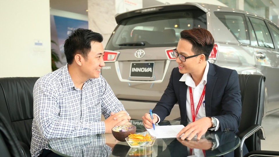 Bạn cần chuẩn bị cho mình những loại giấy tờ cần thiết, tùy thuộc vào yêu cầu của mỗi ngân hàng khác nhau. Ảnh minh họa: Muabanoto24h.net