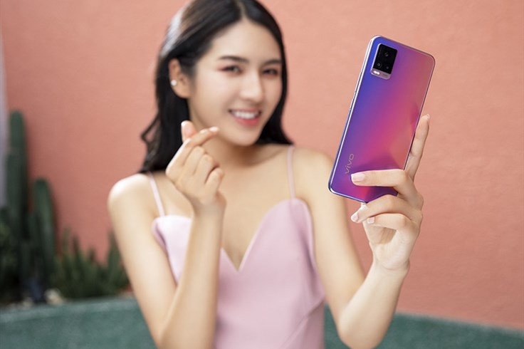 Vivo V20: giá tốt 8.490.000 đồng, camera selfie lấy nét theo mắt Vivo V20: giá tốt 8.490.000 đồng, camera selfie lấy nét theo mắt