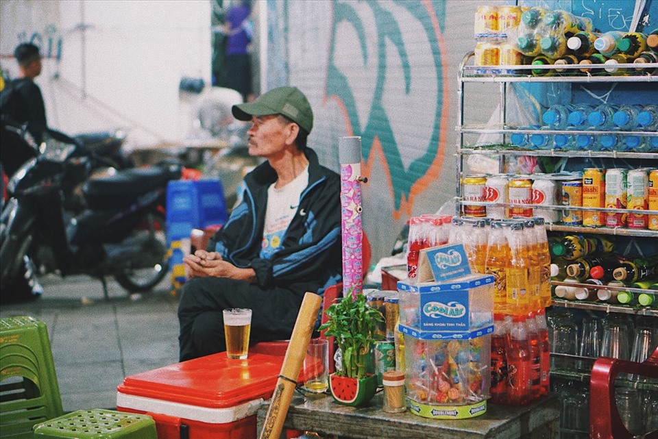 Hàng nước trên phố đi bộ (Ảnh: Yến Nhi).