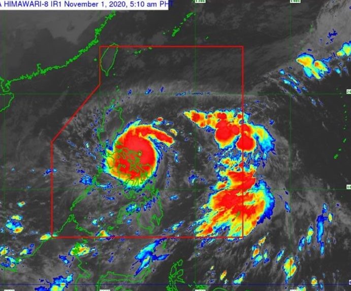 Bão Goni đổ bộ vào Bato, Catanduanes, Philippines lúc 4h50 sáng ngày 1.11. Ảnh: PASAGA