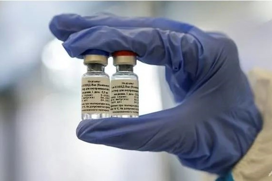 Bộ Y tế Nga cho biết Vaccine COVID-19 Sputnik V cho hiệu quả tới hơn 90%. Ảnh: AFP