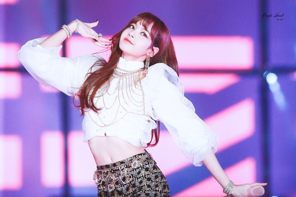 Giờ đây Lisa đã là nữ ca sĩ nhảy chính của nhóm nhạc Blackpink. Ảnh: Knet