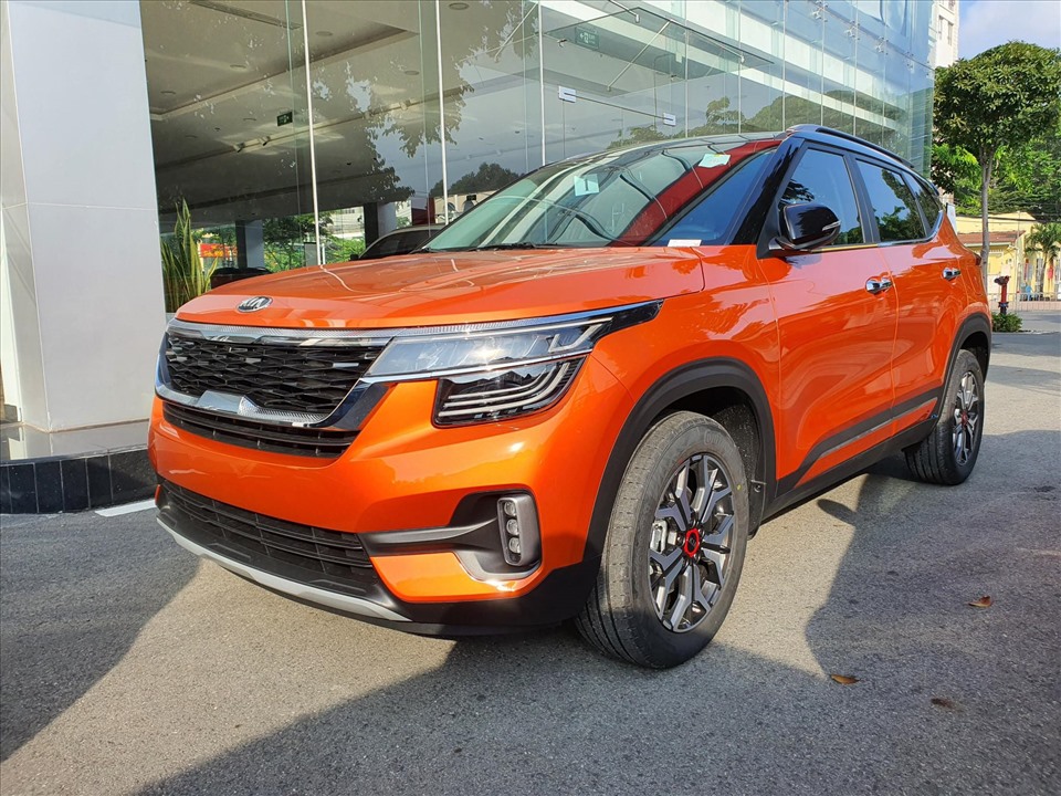 Kia Seltos bán chạy tới mức “cháy hàng” và đứng ở vị trí số 10. Ảnh: Khánh Linh.
