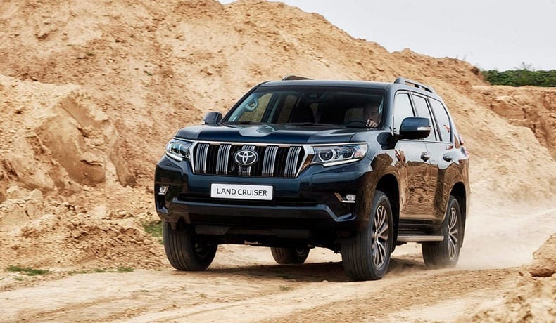 Toyota tiếp tục có đại diện góp mặt trong bảng xếp hạng bán chậm ở phân khúc SUV địa hình 7 chỗ với cái tên Toyota Cruiser Prado. Mẫu xe này giảm doanh số trong tháng 10 xuống còn 10 xe được bán ra, giảm hơn 1/2 so với hồi tháng 9. Mẫu xe SUV này hiện có giá giao động từ 2.379 - 2.387 triệu đồng.