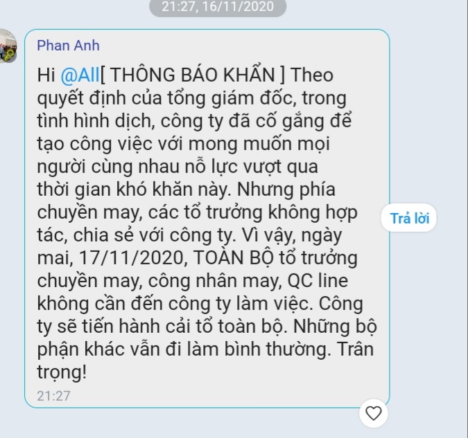 Thông báo nghỉ làm được phía công ty gửi lúc đêm khuya. Ảnh: Trần Tuyên