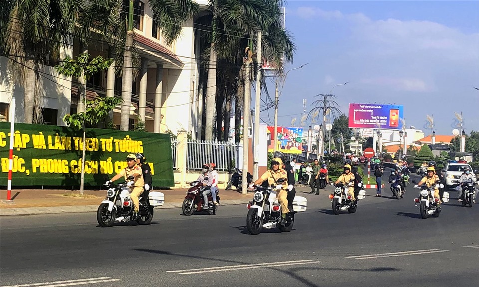 Công an An Giang tăng cường tuần tra, xử phạt các trường hợp uống rượu bia khi tham gia giao thông. Ảnh: LT