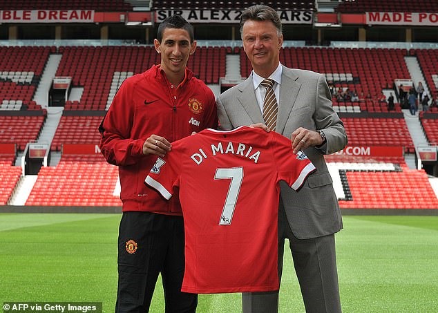 Van Gaal đã rước về cục nợ Di Maria. Ảnh: AFP.