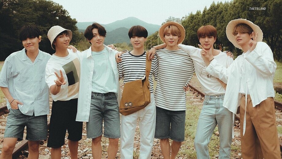 BTS có khởi đầu chật vật. Ảnh: Cắt MV