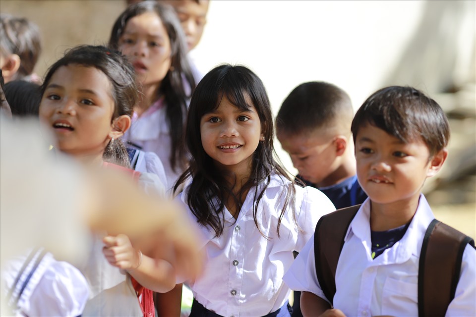 Bên cạnh thiếu thốn về tinh thần, trẻ em các trường học ở huyện Phước Sơn vẫn rất cần sự hỗ trợ của các nhà hảo tâm.