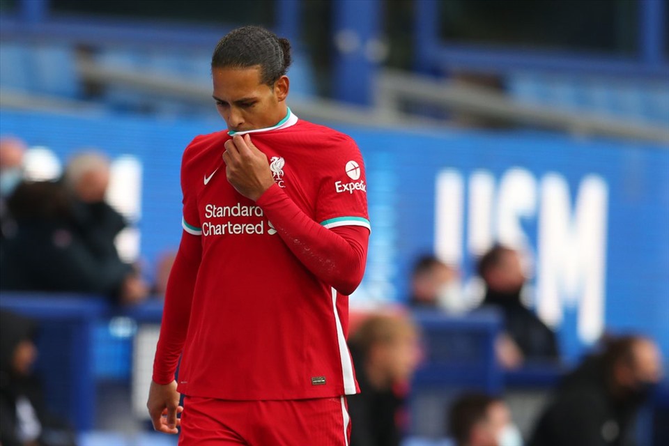 Rất lâu nữa, Van Dijk mới trở lại Premier League. Ảnh: Liverpool FC.