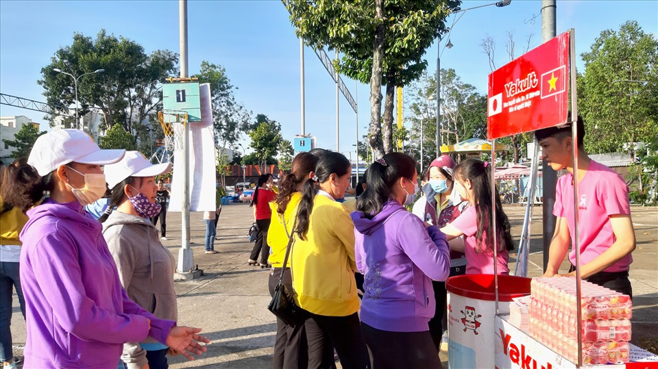 Nơi uống sữa lên men miễn phí. Ảnh: LT