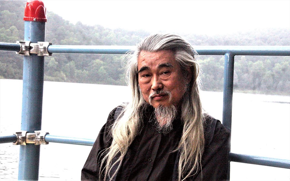 Dịch giả Đoàn Tử Huyến.