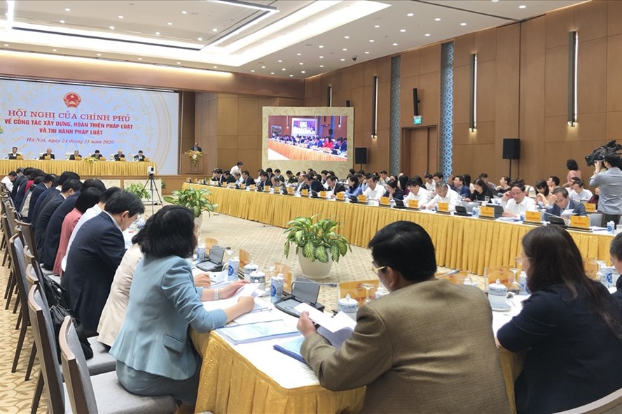 Toàn cảnh Hội nghị của Chính phủ về công tác xây dựng, hoàn thiện pháp luật và thi hành pháp luật diễn ra sáng nay (24.11). Ảnh TV