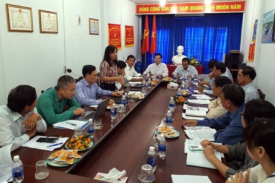 Đoàn công tác làm việc tại Ban Quản lý các khu công nghiệp tỉnh Bạc Liêu. Ảnh: Nhật Hồ