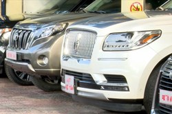 Dân "khát" xe cũ, nguồn cung lại cạn